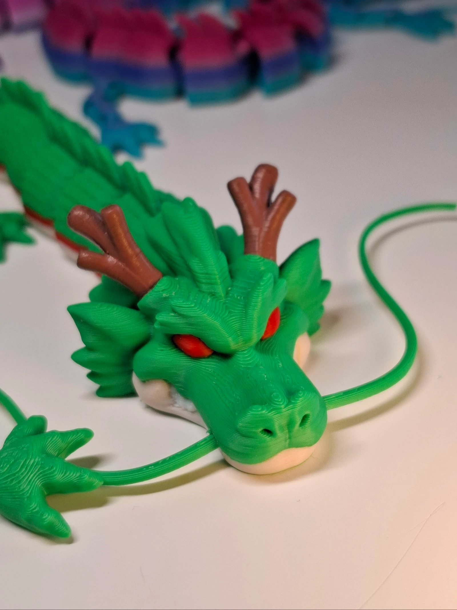 Dragão articulado flexível SHENRON